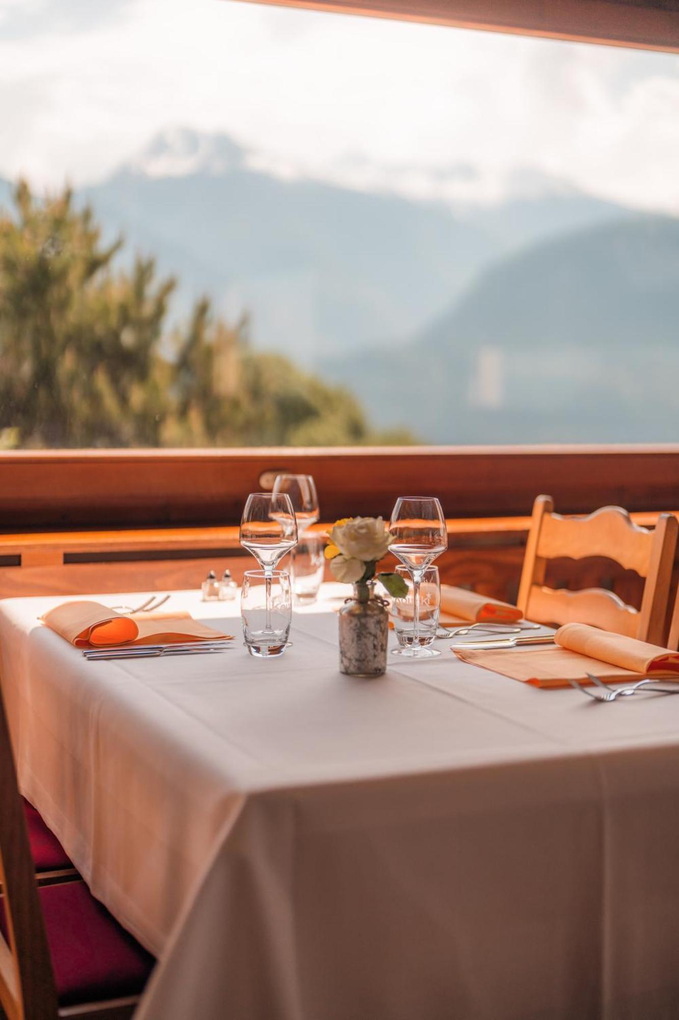 Relais Fleuri Hotel Chermignon-d'en Bas Екстериор снимка