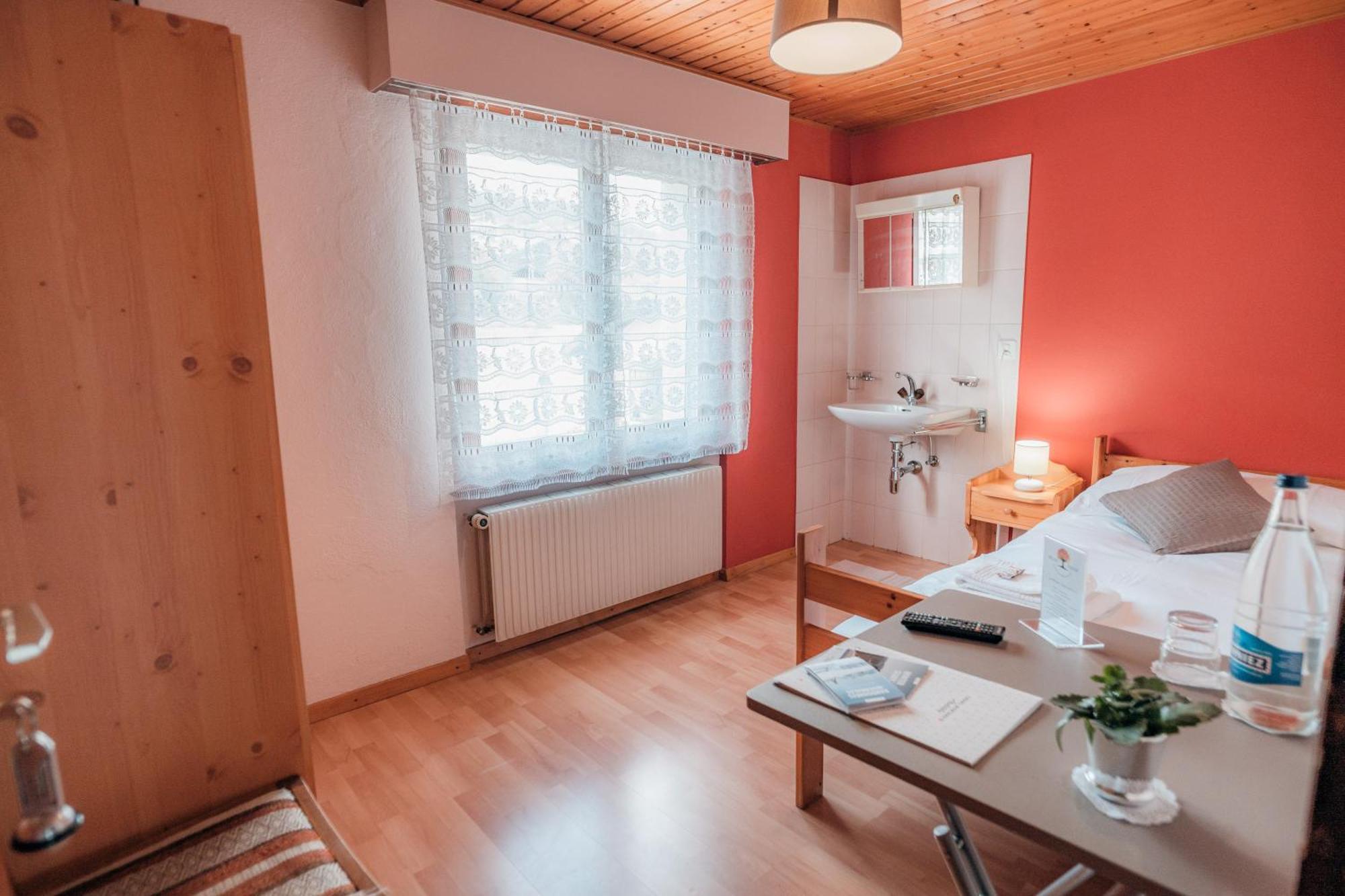 Relais Fleuri Hotel Chermignon-d'en Bas Екстериор снимка