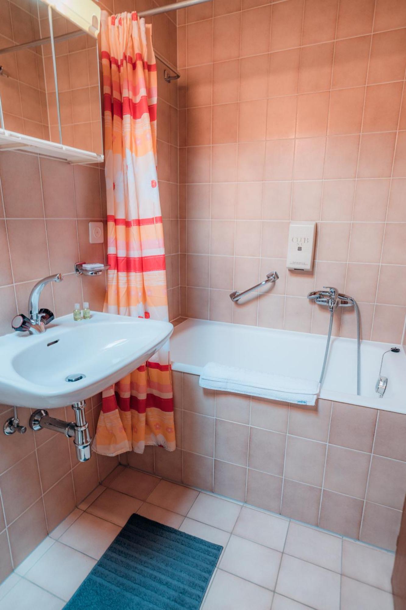 Relais Fleuri Hotel Chermignon-d'en Bas Екстериор снимка